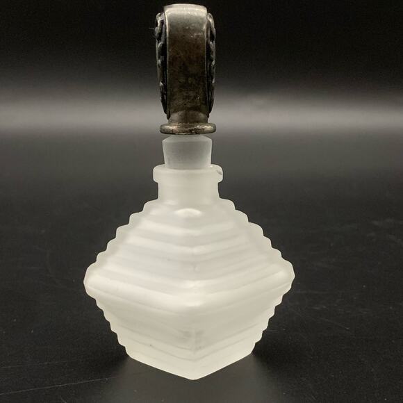 Vintage Irice Frosted Glass Empty Perf,ume Vanity Bottle Heart Stopper - Picture 7 of 15